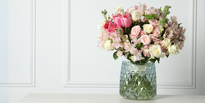 Surprise Your Mom with Summer Flower Gifts from New York Blooms feature pic