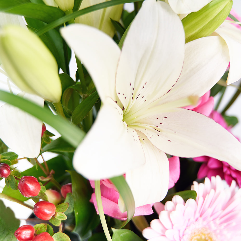 Vivid Mixed Floral Arrangement from New York Blooms - Floral Gifts - New York Delivery.