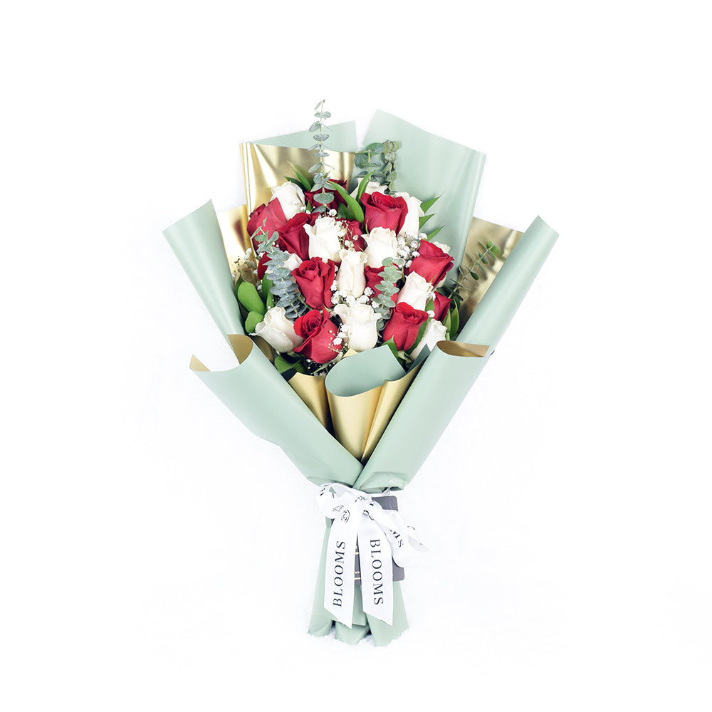 Romantic Musings Rose Bouquet from New York Blooms - Mixed Flower Gifts - New York Delivery.