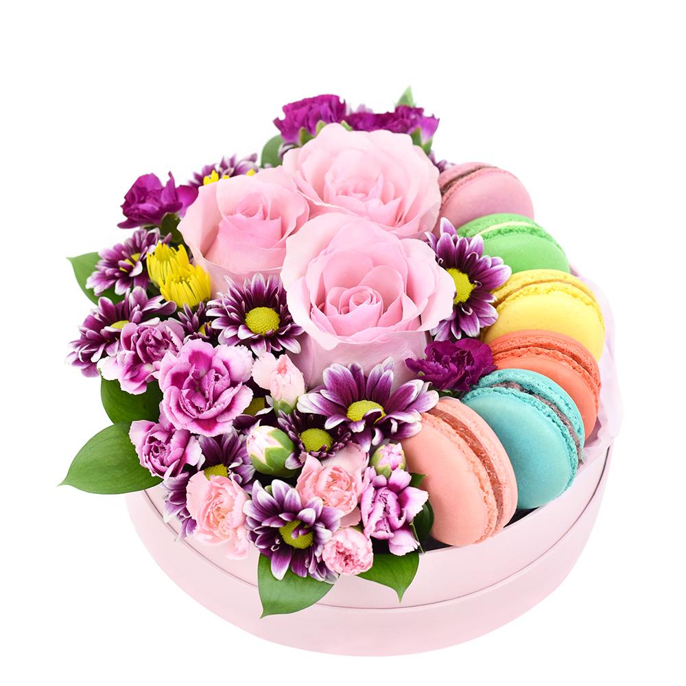 French Soirée Floral Gourmet Box Set, Assorted Macaron Gift Set, Macaron Gift Box, Macaron Hat Box, Macaron Gifts, Baked Goods, NY Same Day Delivery