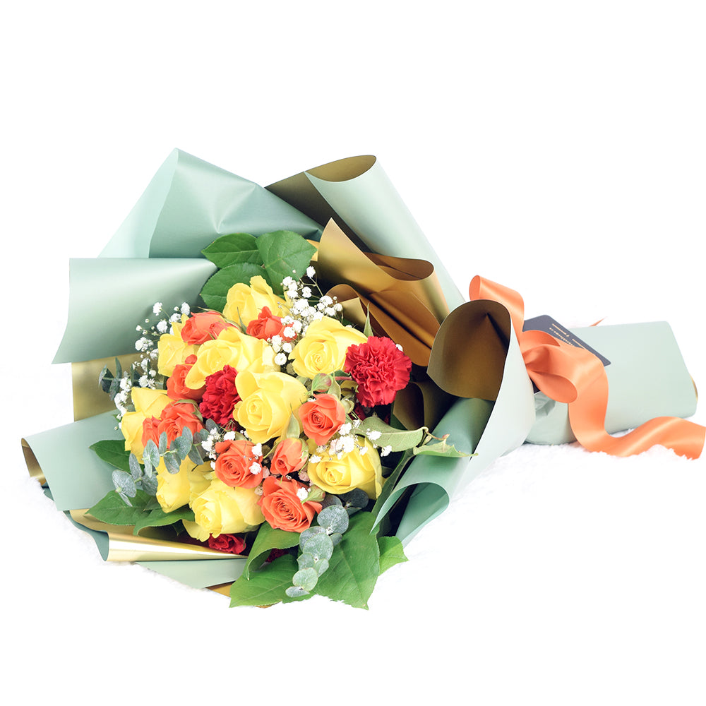 Sunburst Mixed Rose Bouquet from New York Blooms - Flower Gifts - New York Delivery.