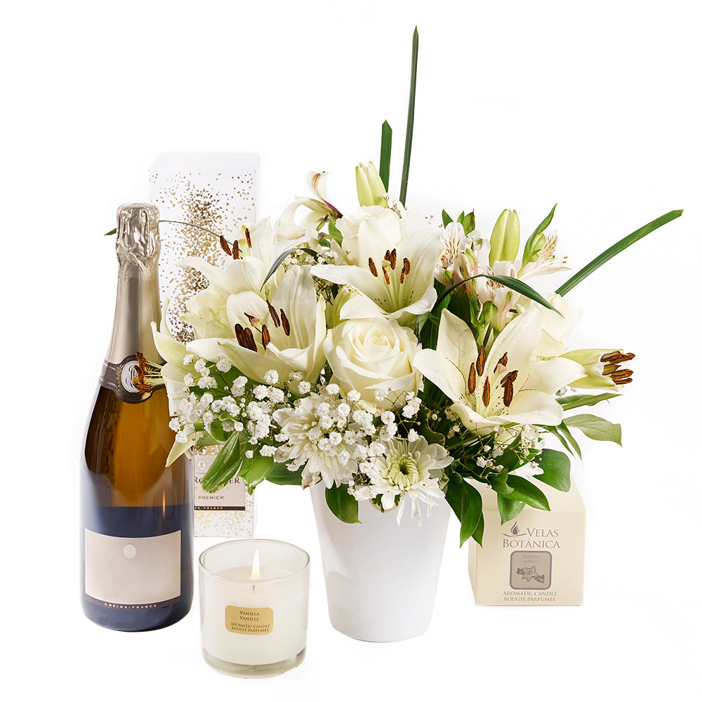 Love's Eternal Mixed Bouquet Gift Set. New York Blooms - New York Delivery Blooms