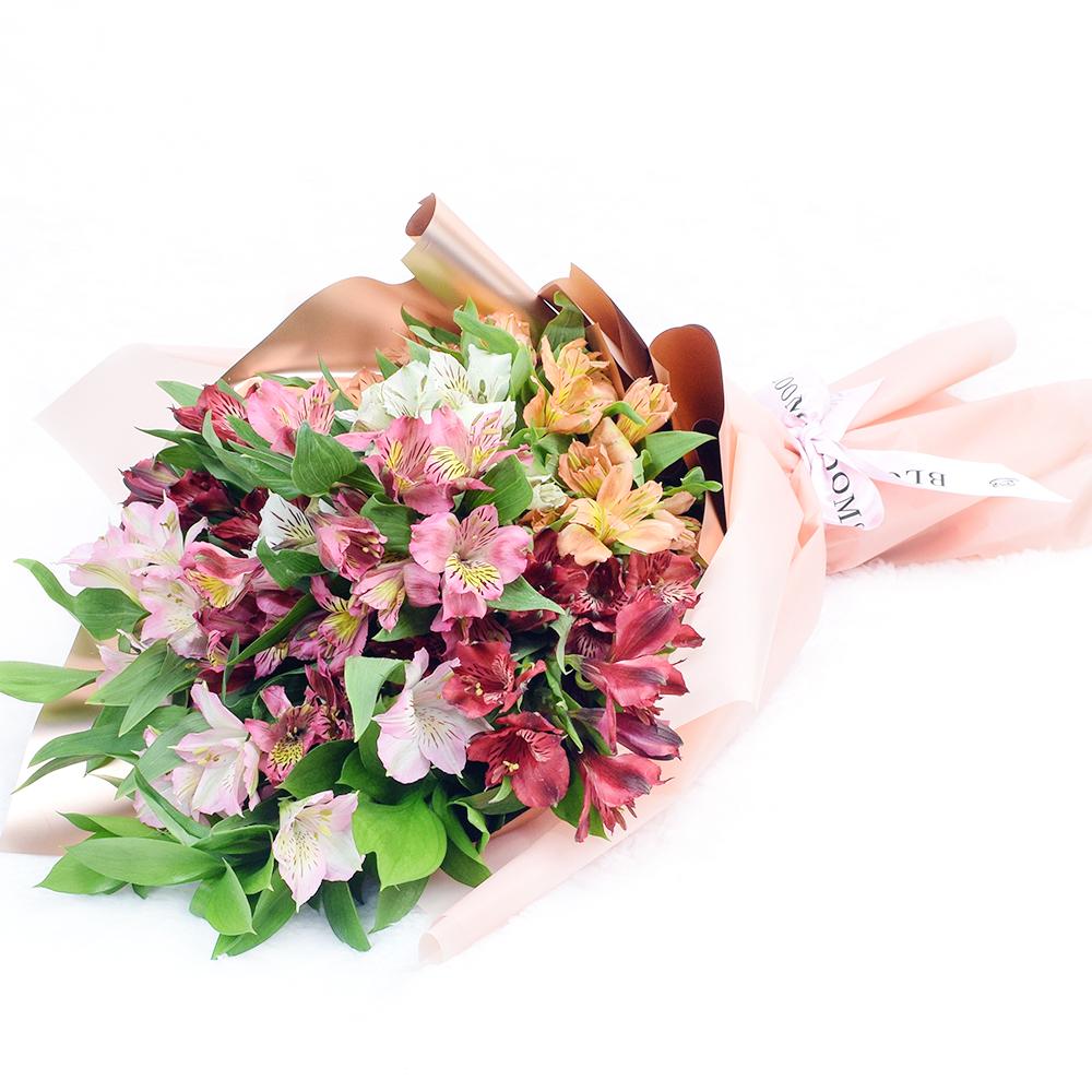 Versailles Dreams Mixed Peruvian Lily Bouquet from New York Blooms - Mixed Floral Gifts - New York Delivery.